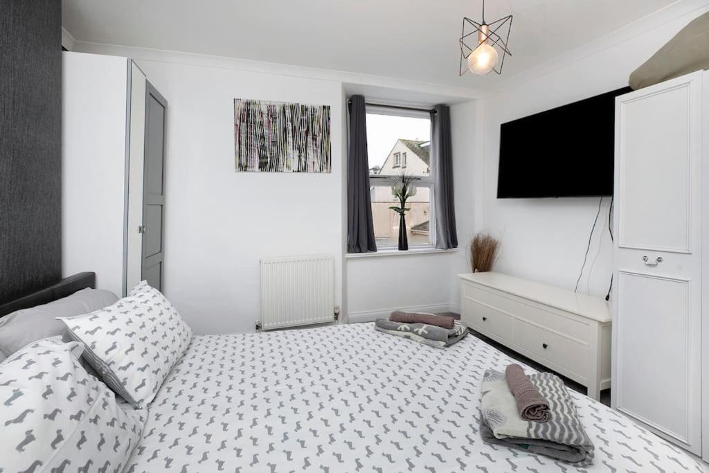 Beach Front Flat Shaldon With Parking Экстерьер фото