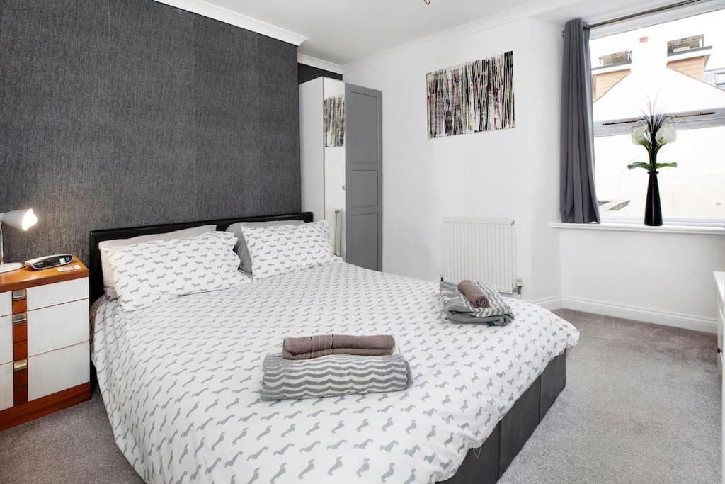 Beach Front Flat Shaldon With Parking Экстерьер фото